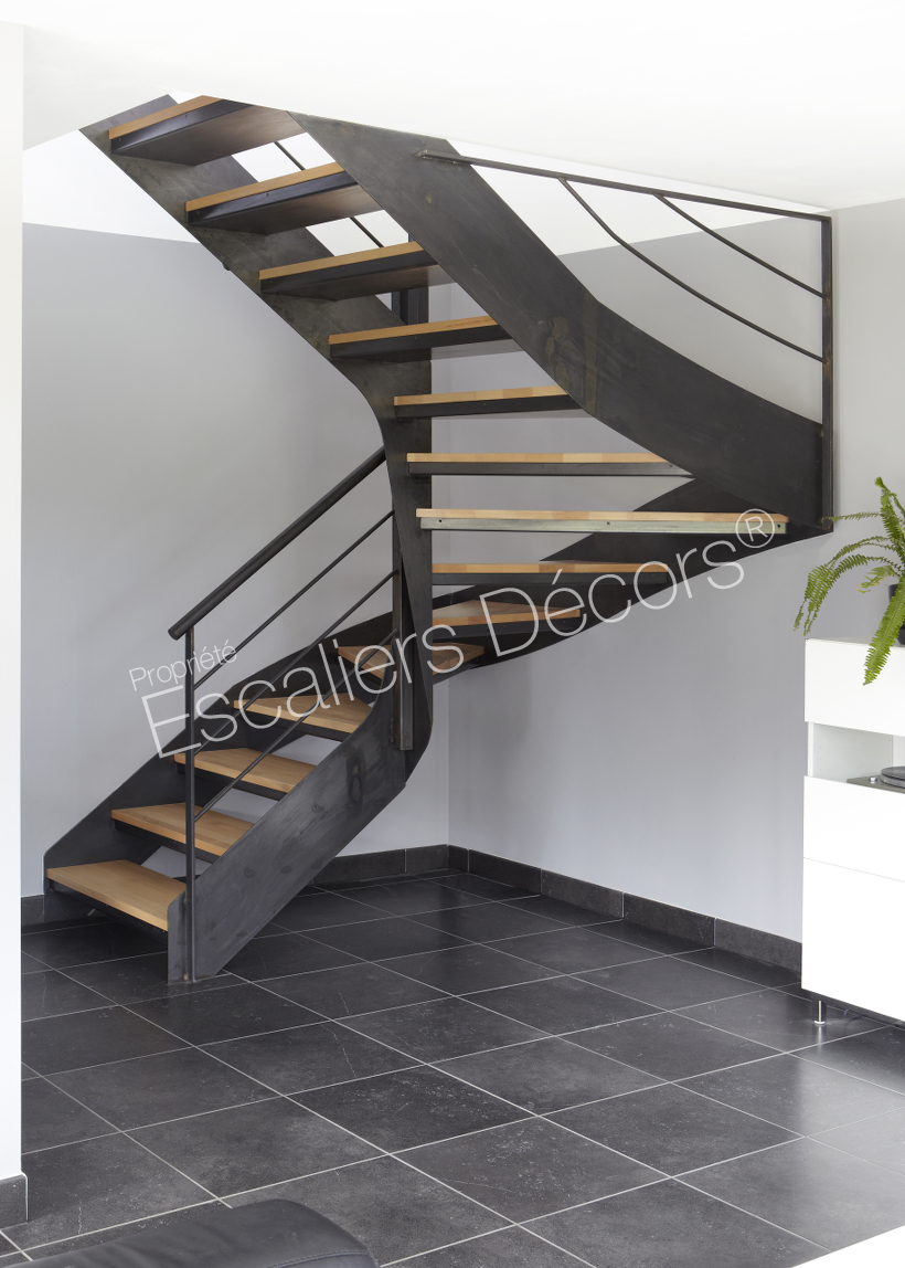 Photo DT103 - ESCA'DROIT® 2 Quartiers Tournants. Escalier métal et bois d'intérieur au design contemporain. Vue 1